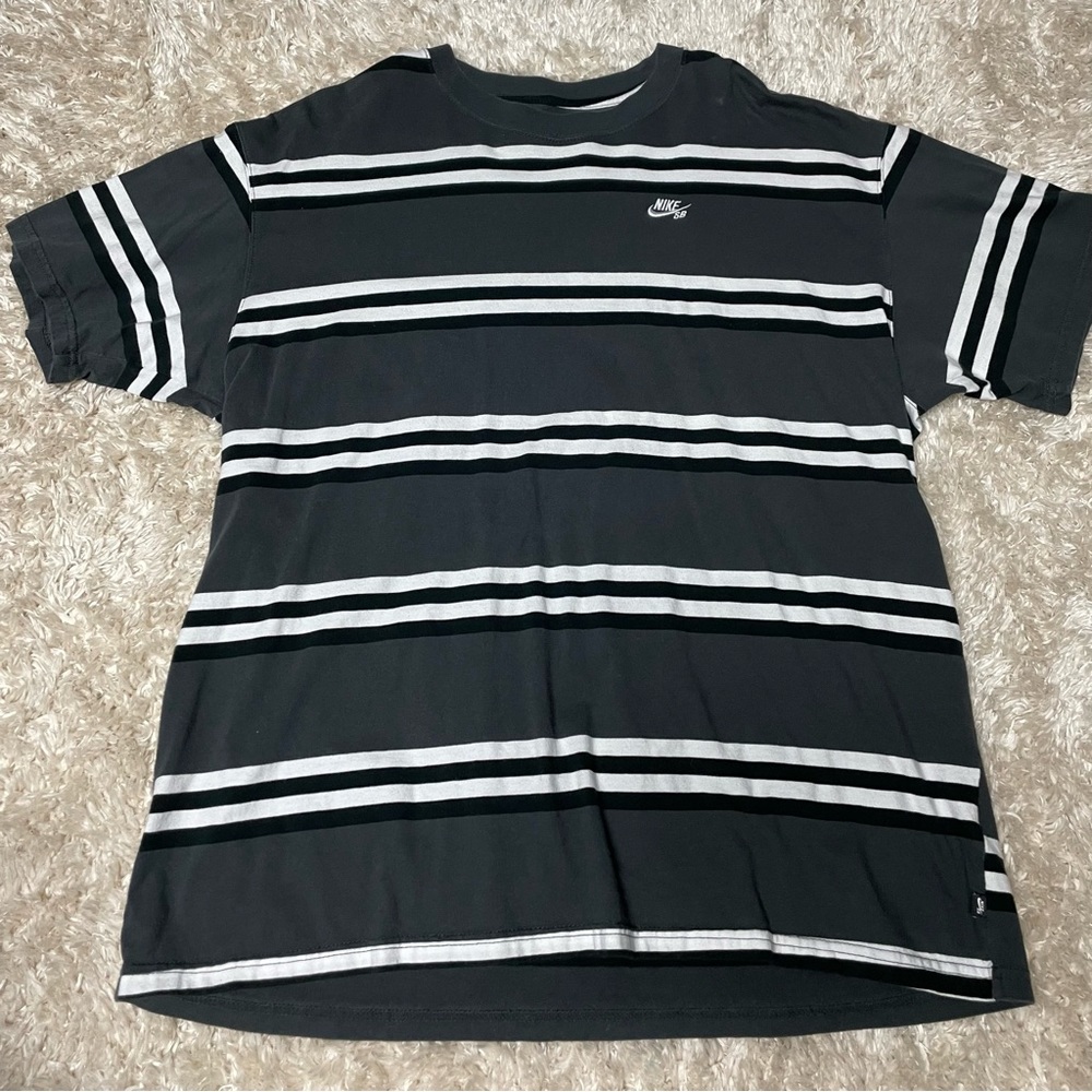 Striped Grey and White, Nike SB, and XL t-shirt.
